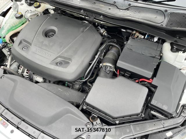 Volvo V40 2018-03 8769421-15
