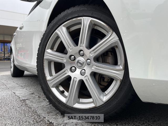 Volvo V40 2018-03 8769421-17