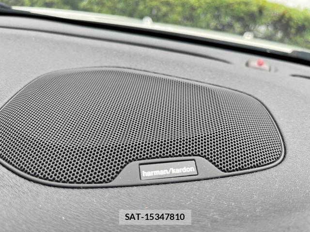 Volvo V40 2018-03 8769421-4
