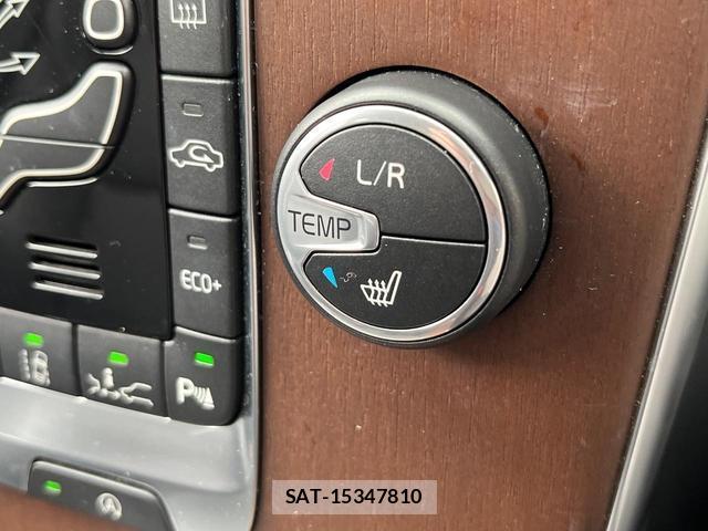 Volvo V40 2018-03 8769421-7
