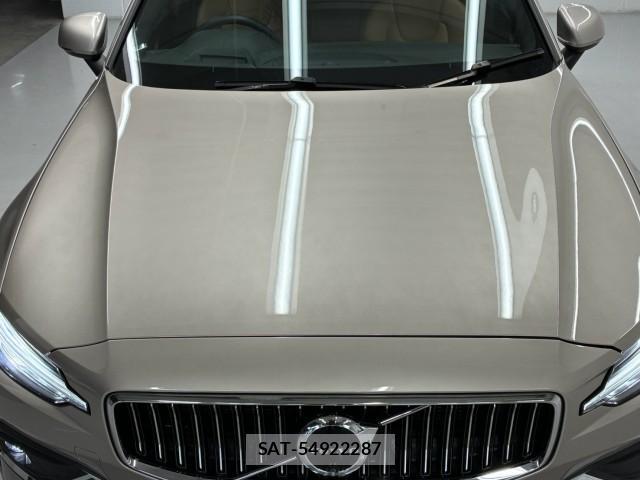 Volvo V60 2023-06 8769369-15