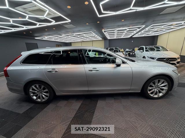 Volvo V90 2018-02 8770063-13