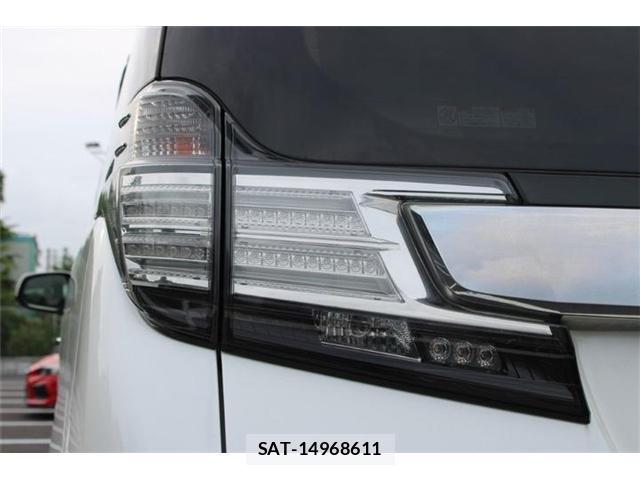 Toyota VELLFIRE 2017-09 8769695-19