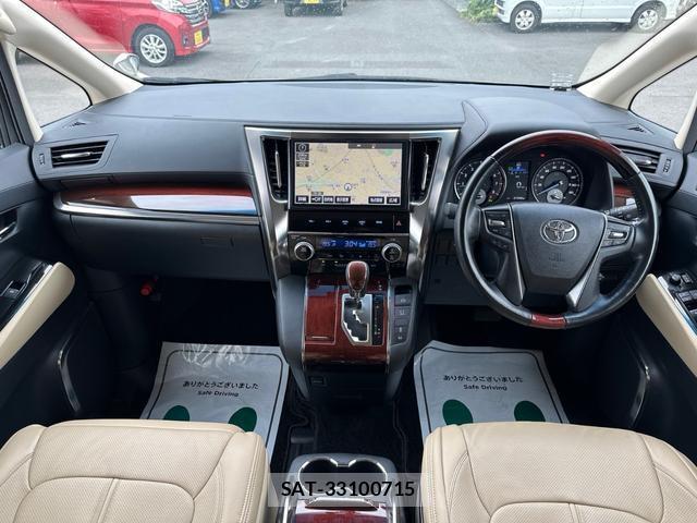 Toyota VELLFIRE 2017-03 8769736-1