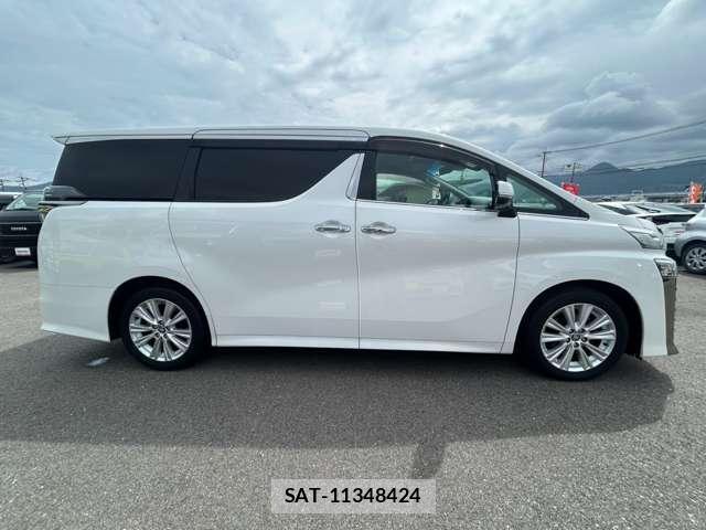 Toyota VELLFIRE 2019-10 8769939-3
