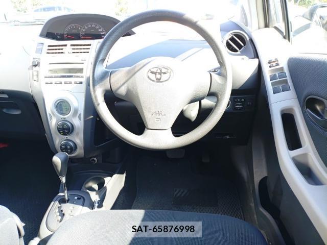 Toyota VITZ 2007-08 8768942-2
