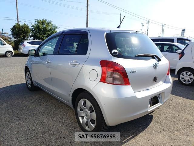 Toyota VITZ 2007-08 8768942-5