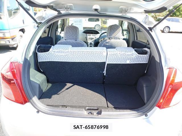Toyota VITZ 2007-08 8768942-7