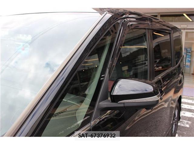 Toyota VOXY 2023-09 8768684-13