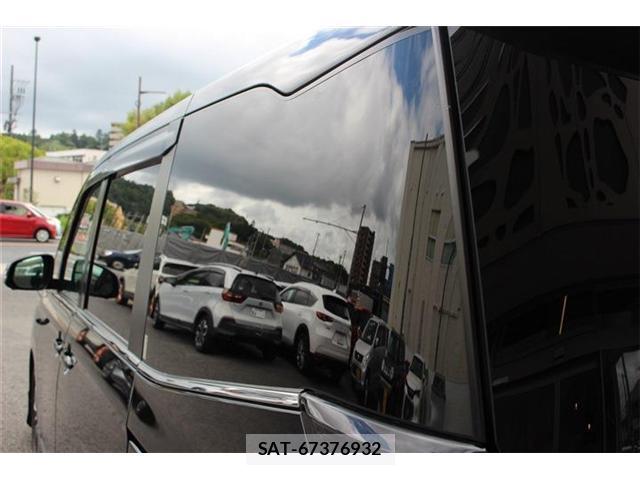 Toyota VOXY 2023-09 8768684-15