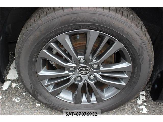 Toyota VOXY 2023-09 8768684-17