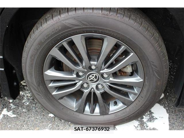 Toyota VOXY 2023-09 8768684-18