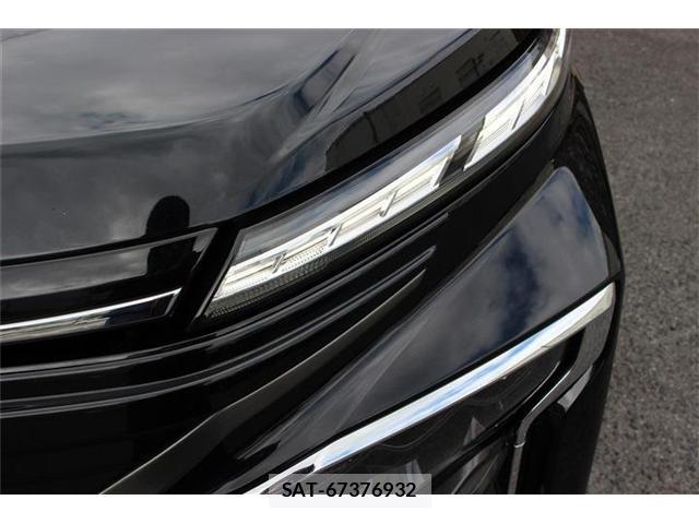 Toyota VOXY 2023-09 8768684-6