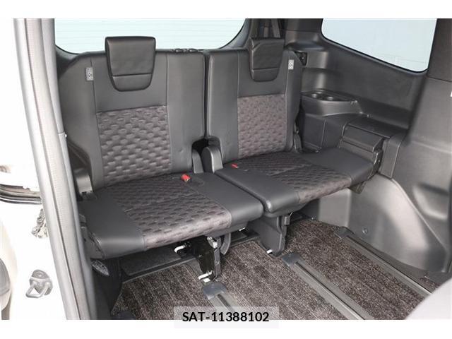 Toyota VOXY 2024-04 8769033-16