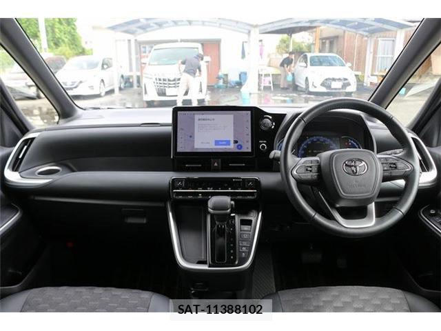 Toyota VOXY 2024-04 8769033-18