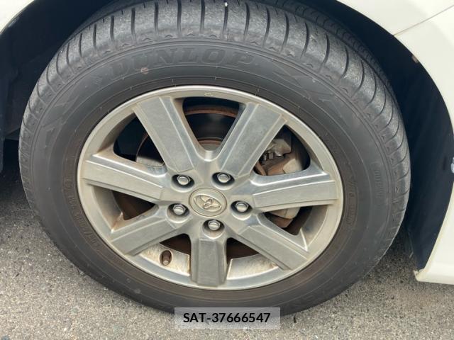 Toyota VOXY 2010-02 8769178-12