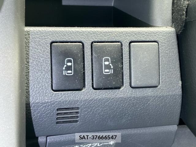 Toyota VOXY 2010-02 8769178-14