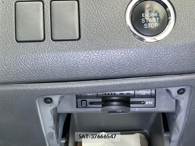 Toyota VOXY 2010-02 8769178-15