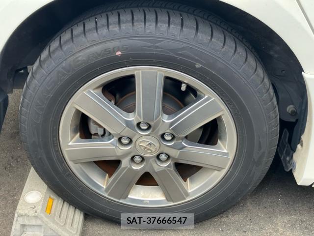 Toyota VOXY 2010-02 8769178-3