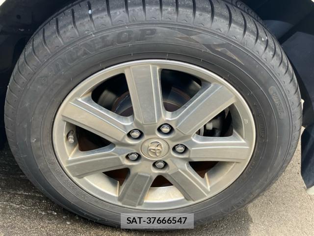 Toyota VOXY 2010-02 8769178-4