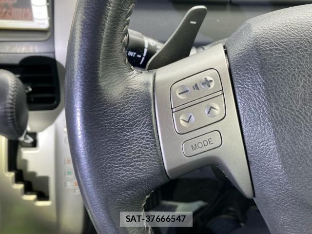 Toyota VOXY 2010-02 8769178-8
