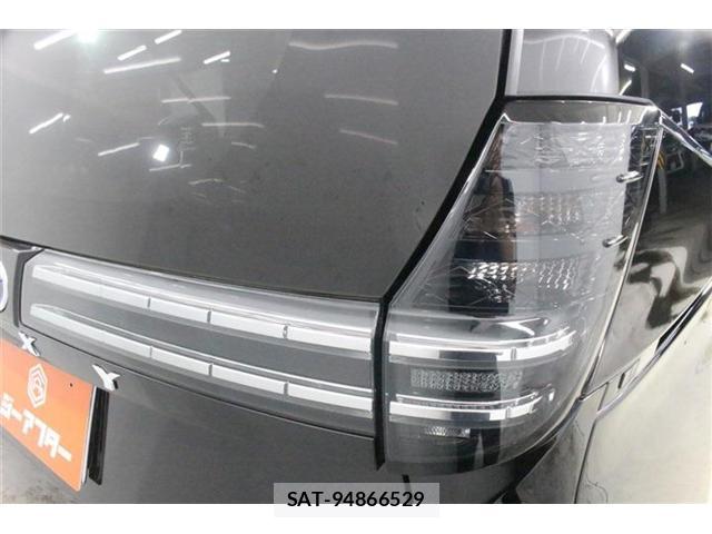 Toyota VOXY 2022-09 8769357-18