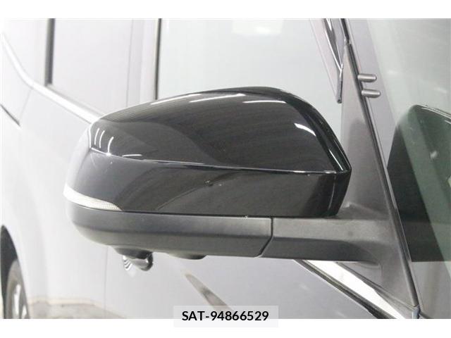 Toyota VOXY 2022-09 8769357-9