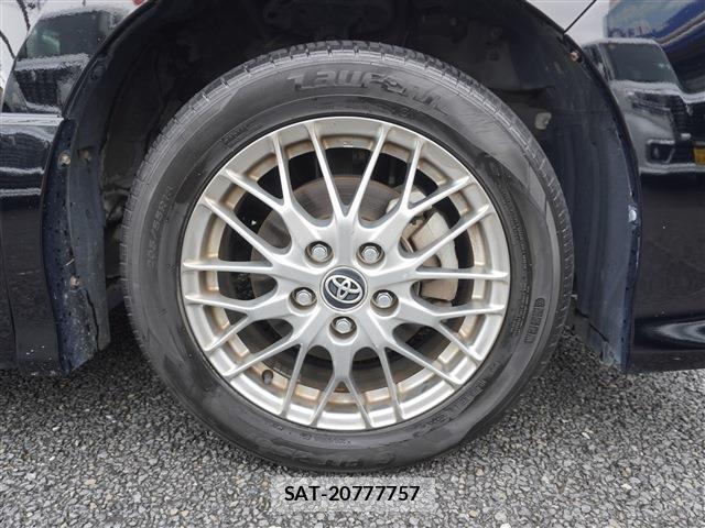 Toyota VOXY 2016-08 8769380-19