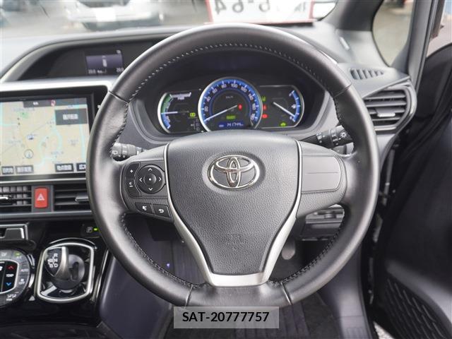 Toyota VOXY 2016-08 8769380-7