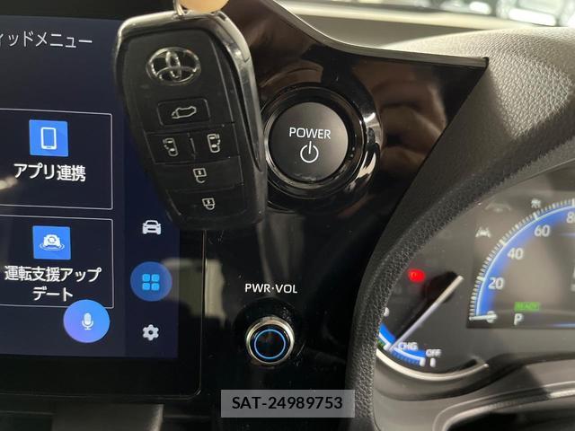 Toyota VOXY 2023-10 8769398-14