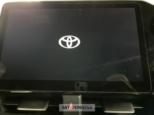 Toyota VOXY 2023-10 8769398-2