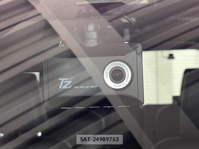 Toyota VOXY 2023-10 8769398-5