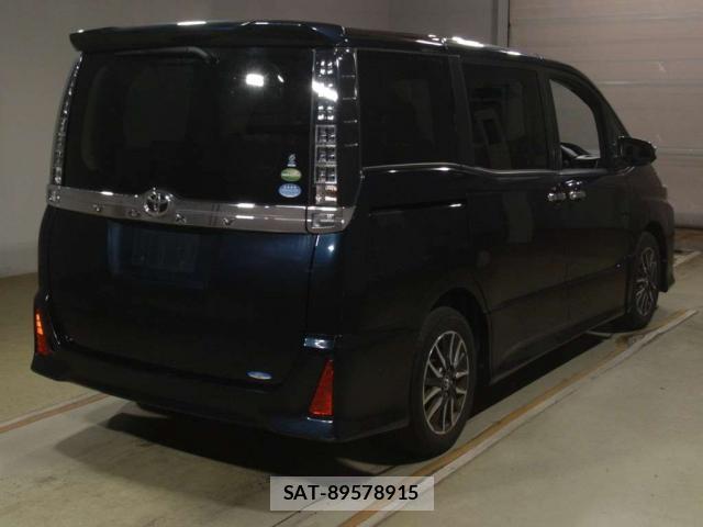 Toyota VOXY 2015-02 8769680-1