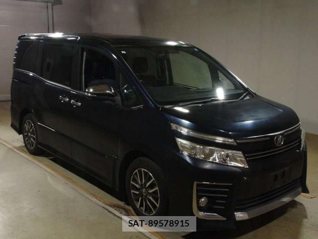 Toyota VOXY 2015-02 8769680-3