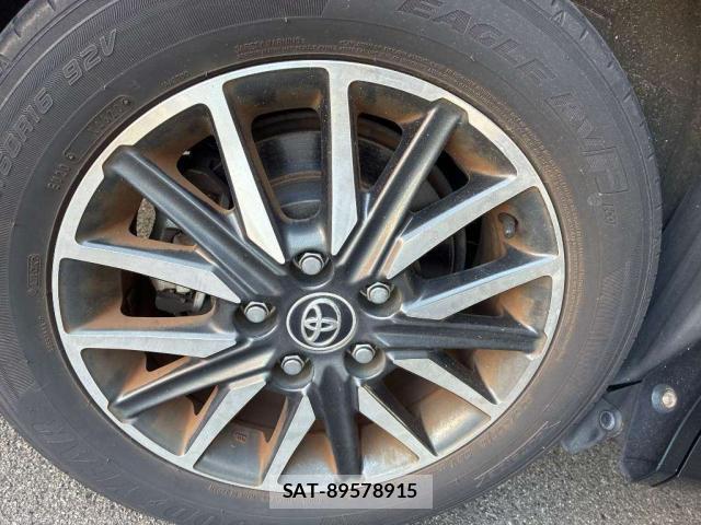 Toyota VOXY 2015-02 8769680-8