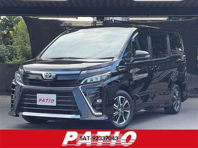 Toyota VOXY 2021-11 8769750-0