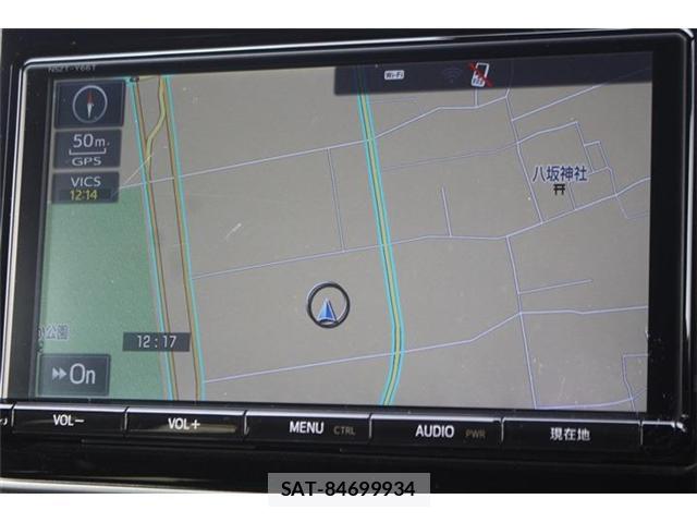 Toyota VOXY 2017-10 8769765-1