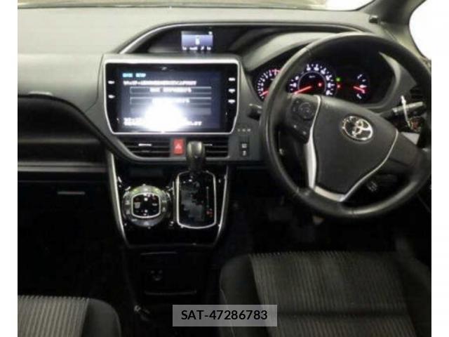 Toyota VOXY 2018-03 8769882-2