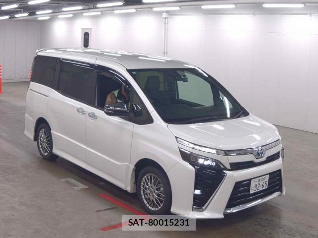 Toyota VOXY 2022-02 8769907-0