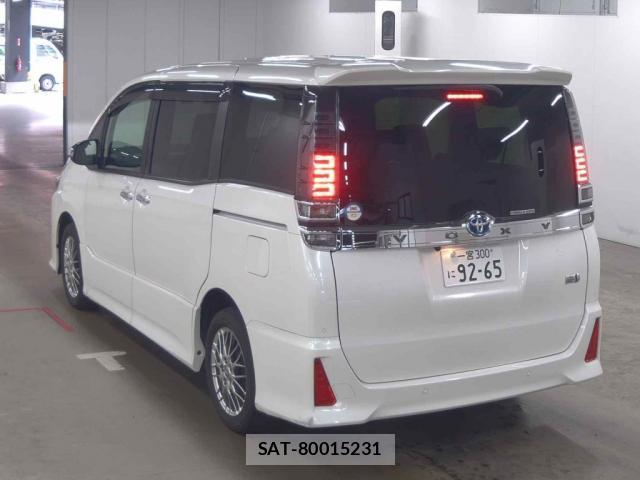 Toyota VOXY 2022-02 8769907-1