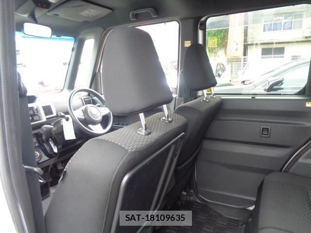 Daihatsu WAKE 2017-09 8768899-18