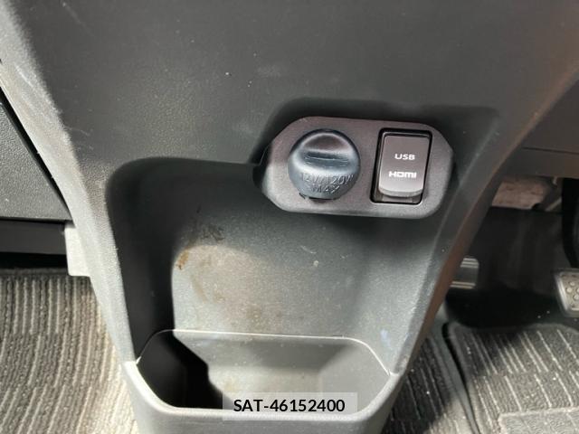 Daihatsu WAKE 2015-12 8770087-19