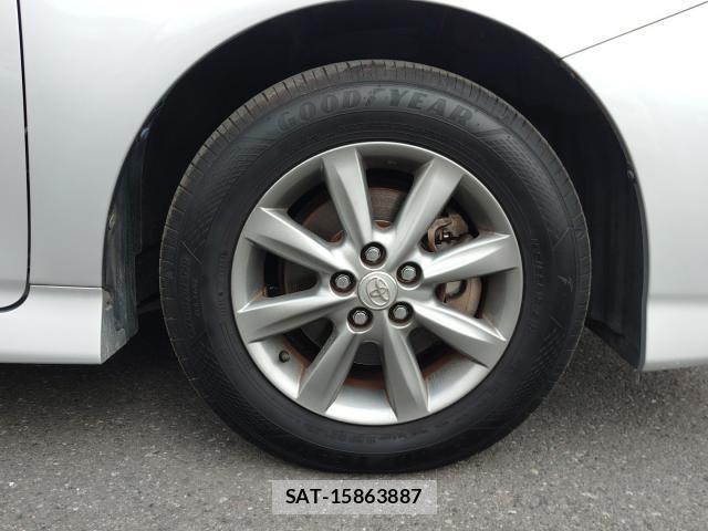 Toyota WISH 2013-05 8768716-17