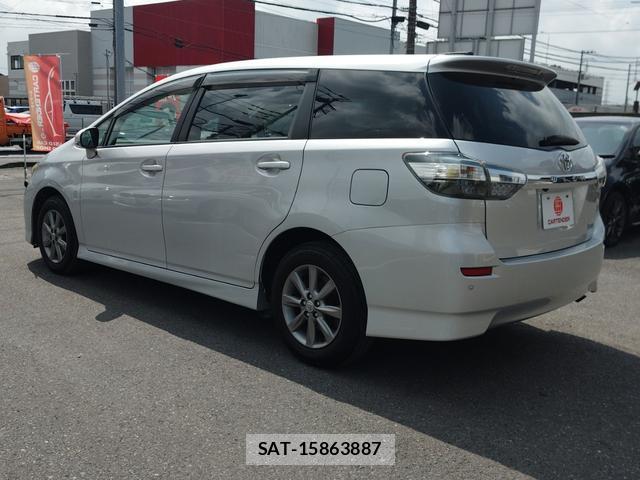 Toyota WISH 2013-05 8768716-3