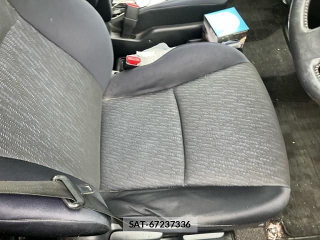 Toyota WISH 2011-07 8769172-14