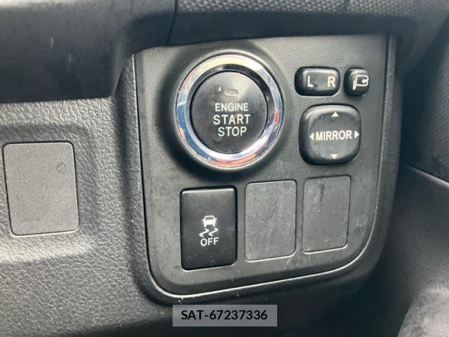 Toyota WISH 2011-07 8769172-15