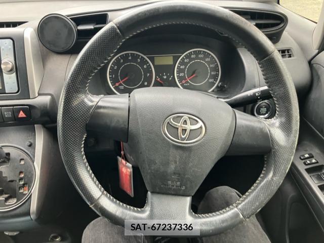 Toyota WISH 2011-07 8769172-16