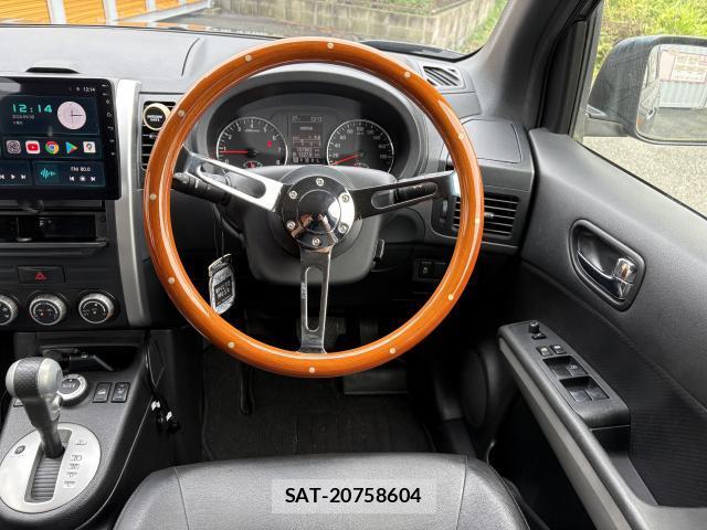 Nissan X-TRAIL 2012-10 8769648-17