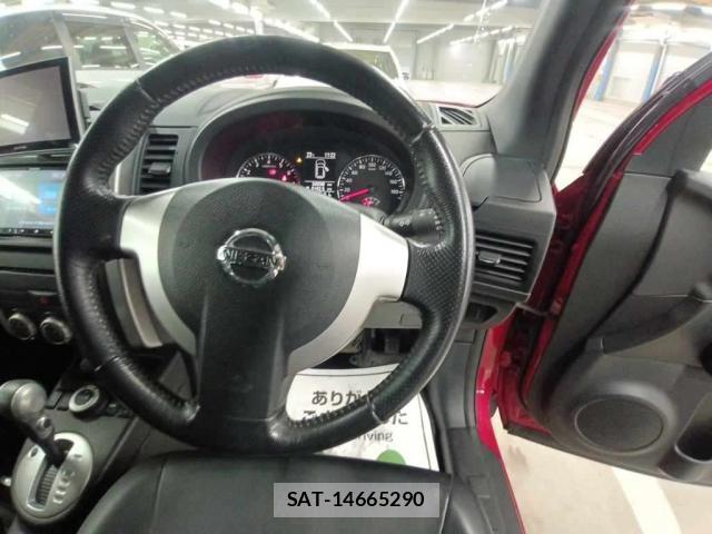 Nissan X-TRAIL 2011-06 8769936-4