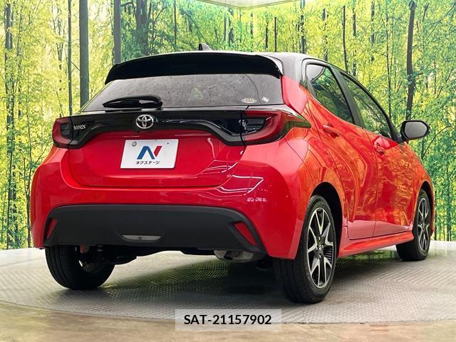 Toyota YARIS 2020-09 8770090-16
